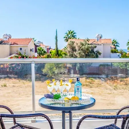 In Sleeps 6 Includes Swimming Pool Air Con And Wifi 1 6 Villa *