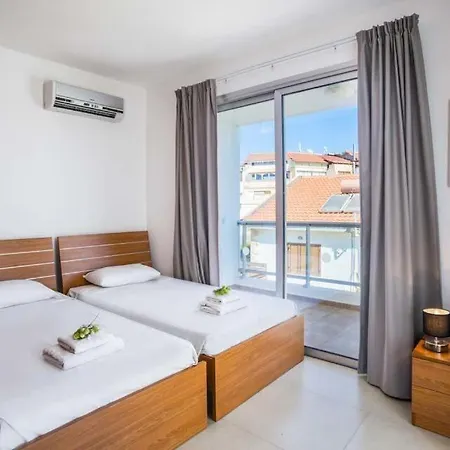 Villa In Sleeps 6 Includes Swimming Pool Air Con And Wifi 1 6